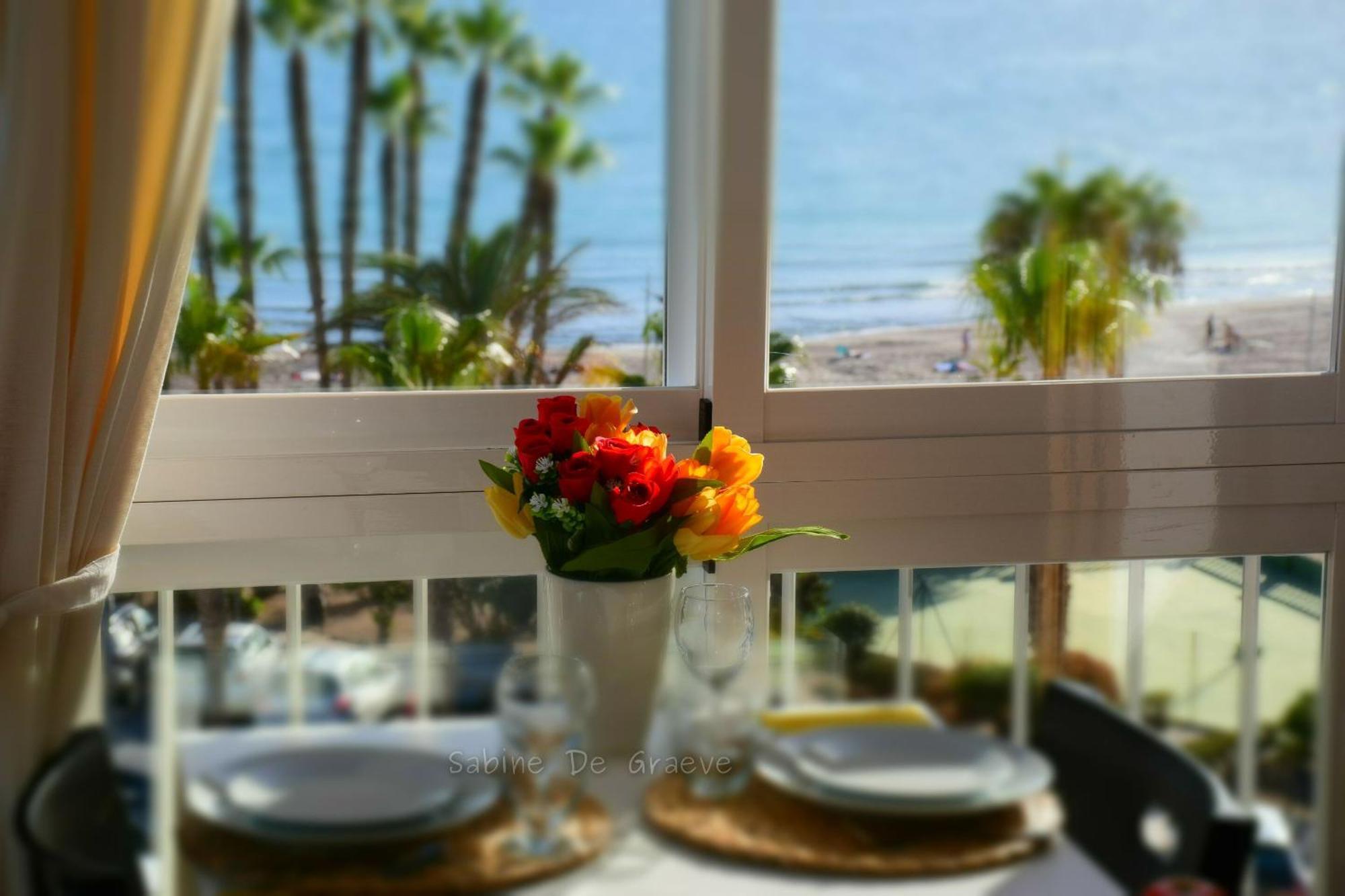 Love Nest By The Sea Wake Up With Ocean Views In Every Room Ruselo R408 ตอร์ร็อกซ์ ภายนอก รูปภาพ